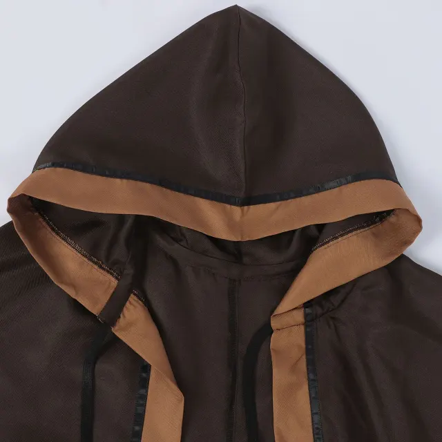 Dunkler Cosplay-Umhang mit Kapuze und Schnürung für Damen und Herren Detail 3