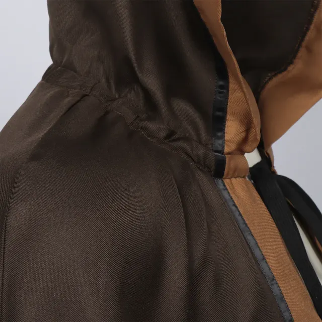 Dunkler Cosplay-Umhang mit Kapuze und Schnürung für Damen und Herren Detail 5