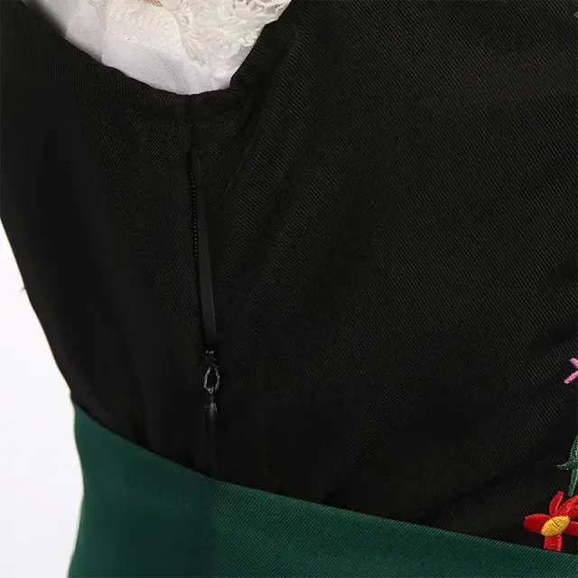 Grünes Oktoberfest-Magd-Kostüm-Set für Damen Detail 10