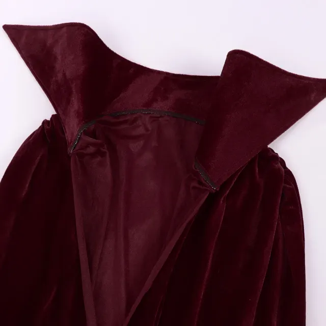 detalle de Capa cosplay gótica de terciopelo de vampiro para Halloween con cuello alto 1