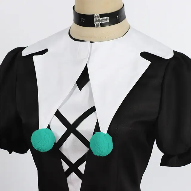 Ensemble cosplay Nuit d'horreur : Stella la muette et l'infirmière Heather détail 7
