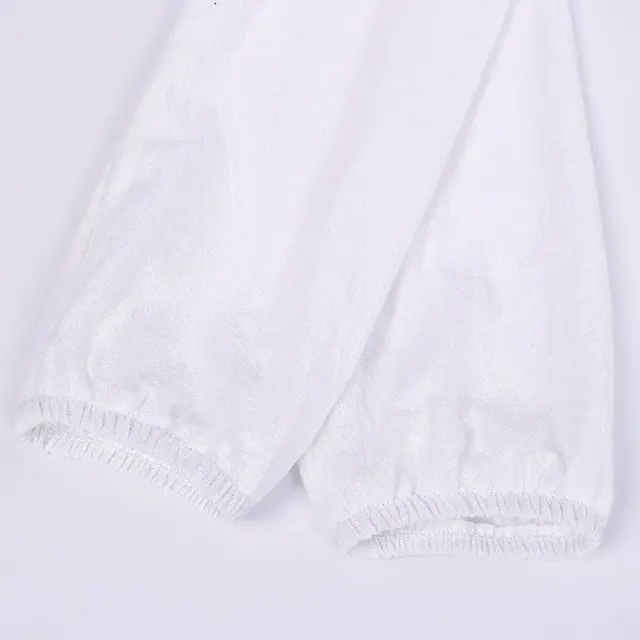 Ensemble chemise et pantalon court de pirate médiéval pour enfant détail 4