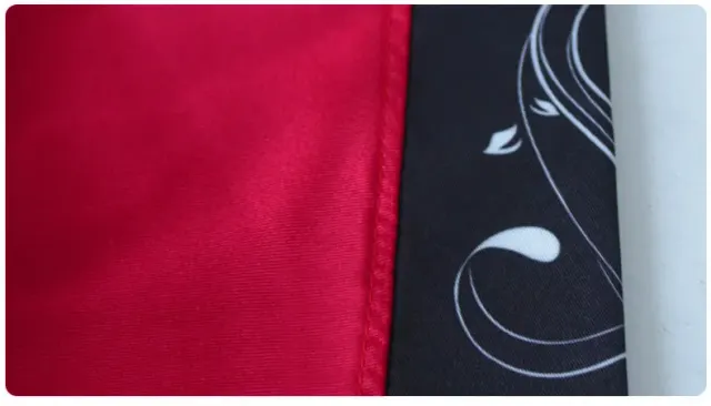 Mittelalterliches Kapuzen-Cosplay-Kleid mit Schnürung und Glockenärmeln Detail 7