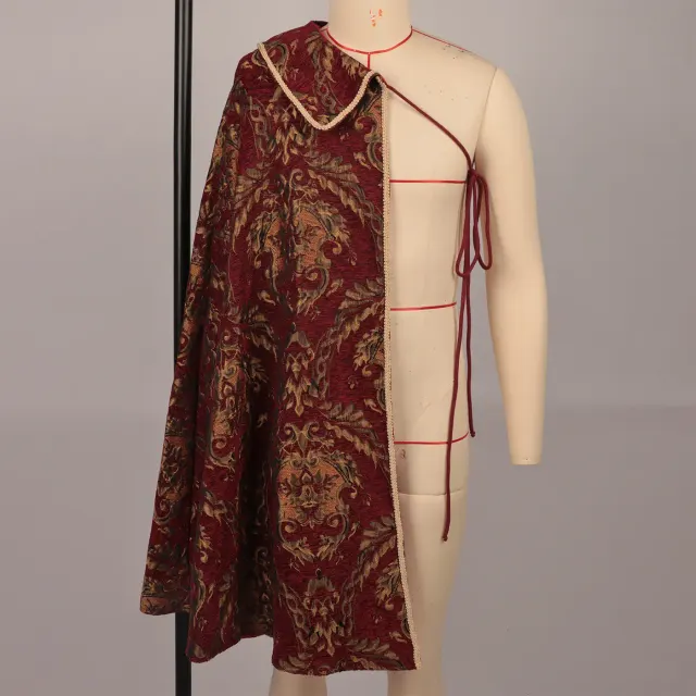 Cape cosplay demi-épaule de roi Tudor médiéval Renaissance détail 1