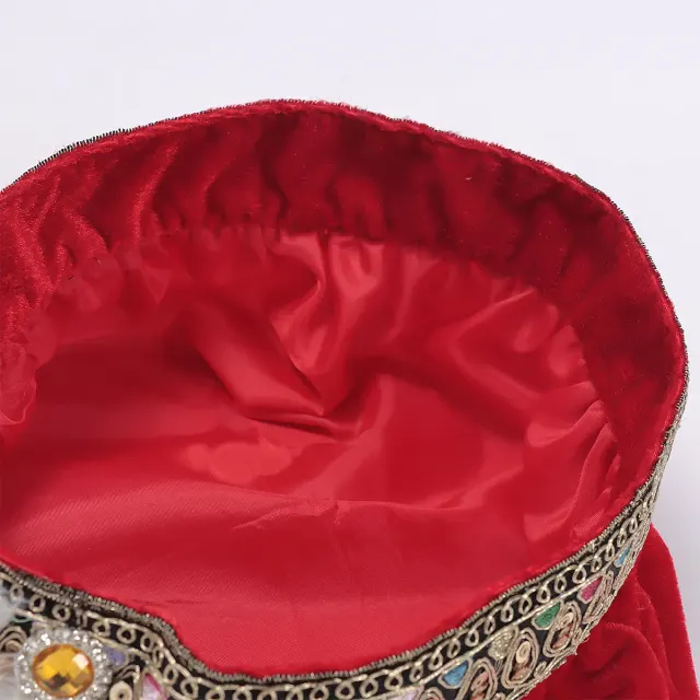 Mittelalterlicher Tudor-Federbarett-Hut für Renaissance-Cosplay und Bühne Detail 15