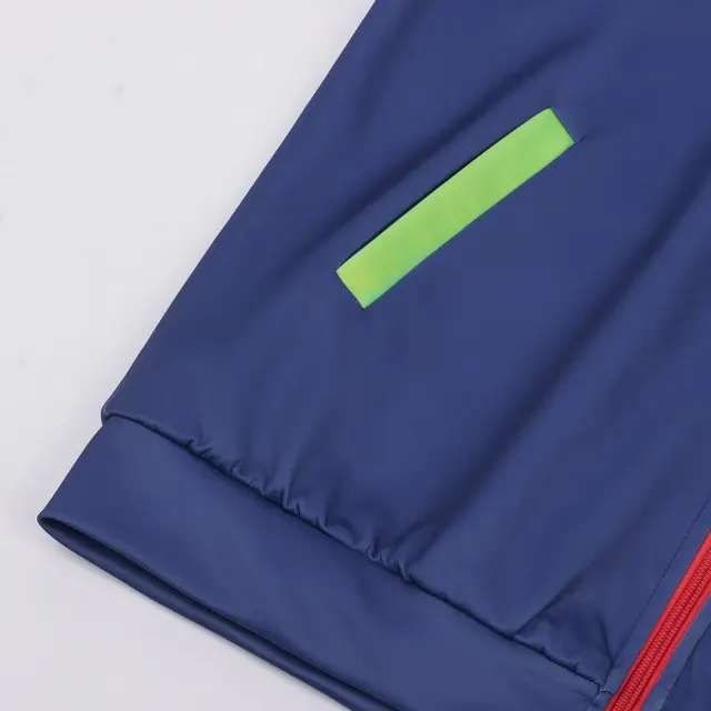 detalle de Disfraz cosplay de anime para hombre con chaqueta sin mangas y pantalón, estilo Max 6