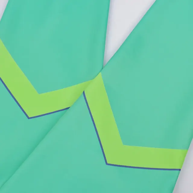 detalle de Disfraz cosplay de anime para hombre con chaqueta sin mangas y pantalón, estilo Max 7