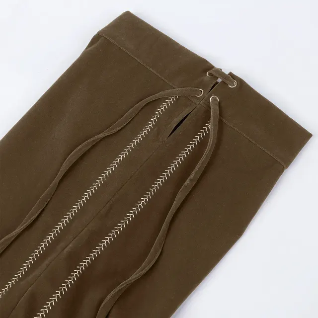 detalle de Pantalón con tirantes bávaro de Oktoberfest para hombre para escenario y fiesta 16