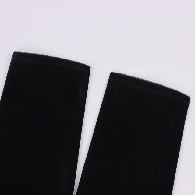 Tudor-Renaissance-Prinz-Kostüm für Herren mit Umhang in Schwarz Detail 11