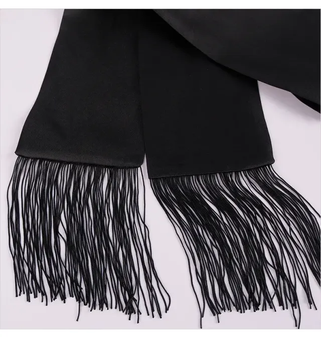 Unisex-Cosplay-Kostüm mit langärmligem Gothic-Umhang und Kreuz im Mittelalter-Stil Detail 11