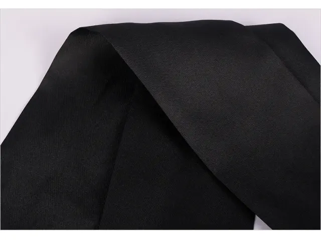 Unisex-Cosplay-Kostüm mit langärmligem Gothic-Umhang und Kreuz im Mittelalter-Stil Detail 12
