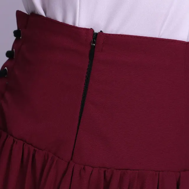 Ensemble victorien pour femme avec blouse à col montant à volants et jupe longue détail 20